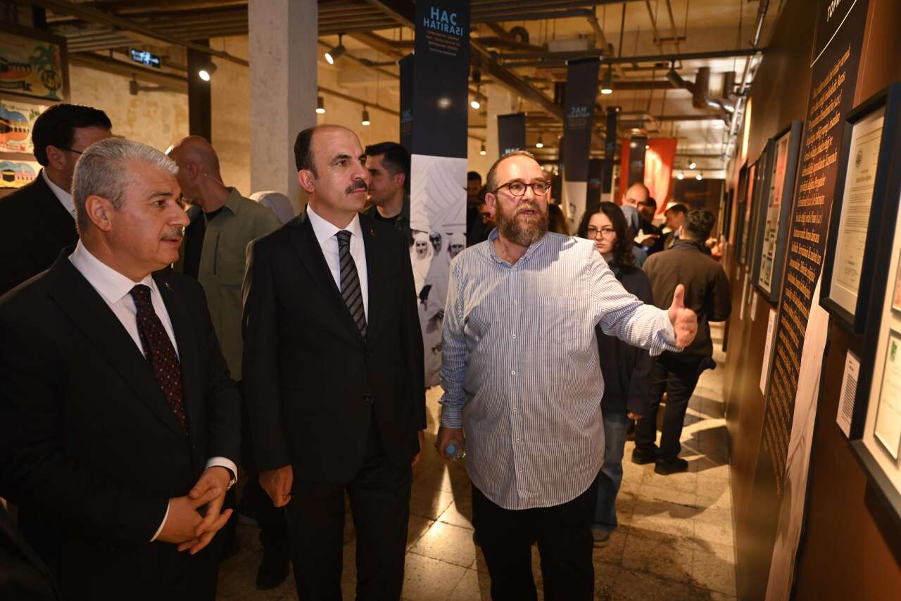 Konya’da Cumhuriyet Dönemi Hac Yolculukları ve Hatıraları Sergisi açıldı 9